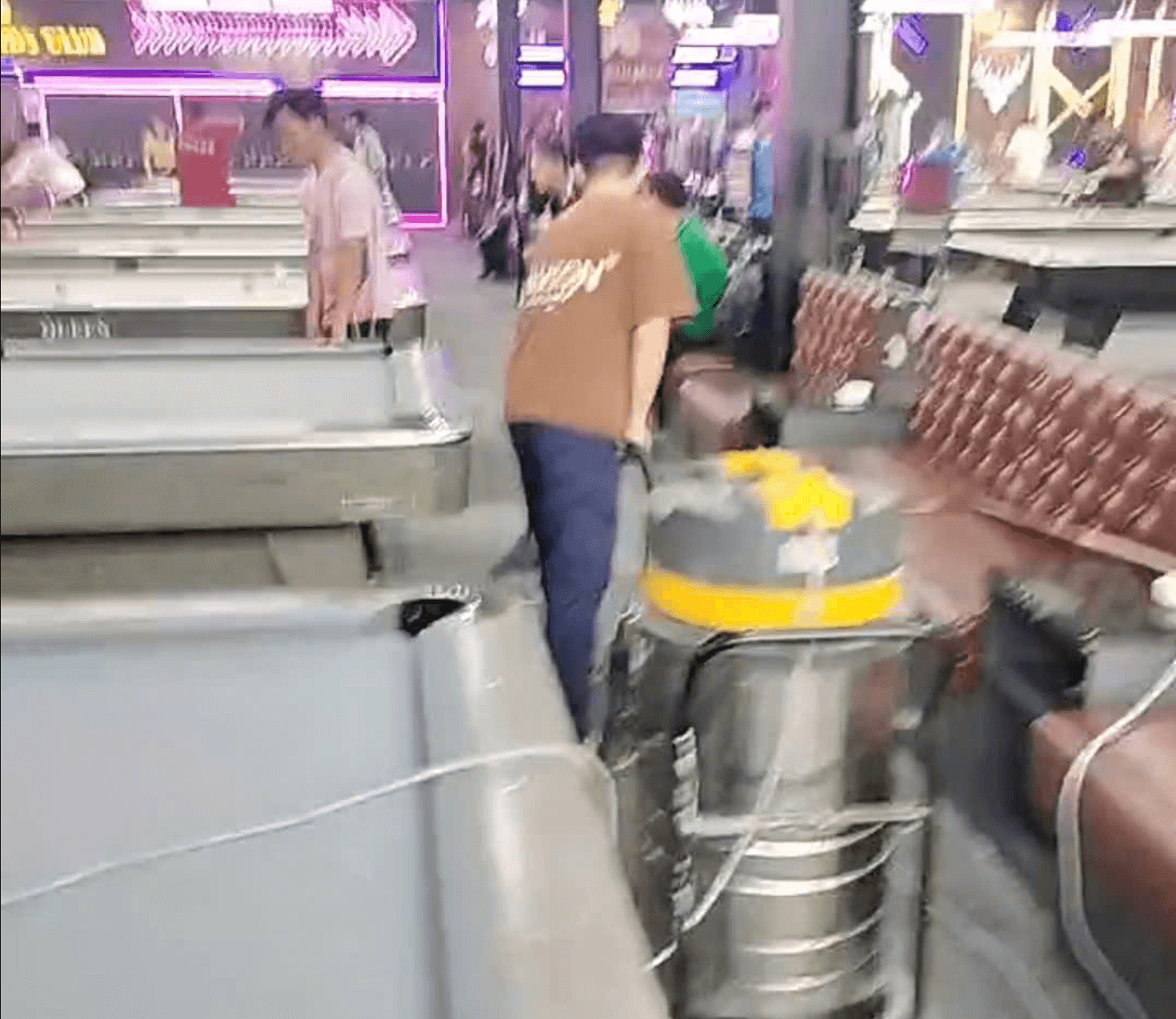 Vệ sinh các quán